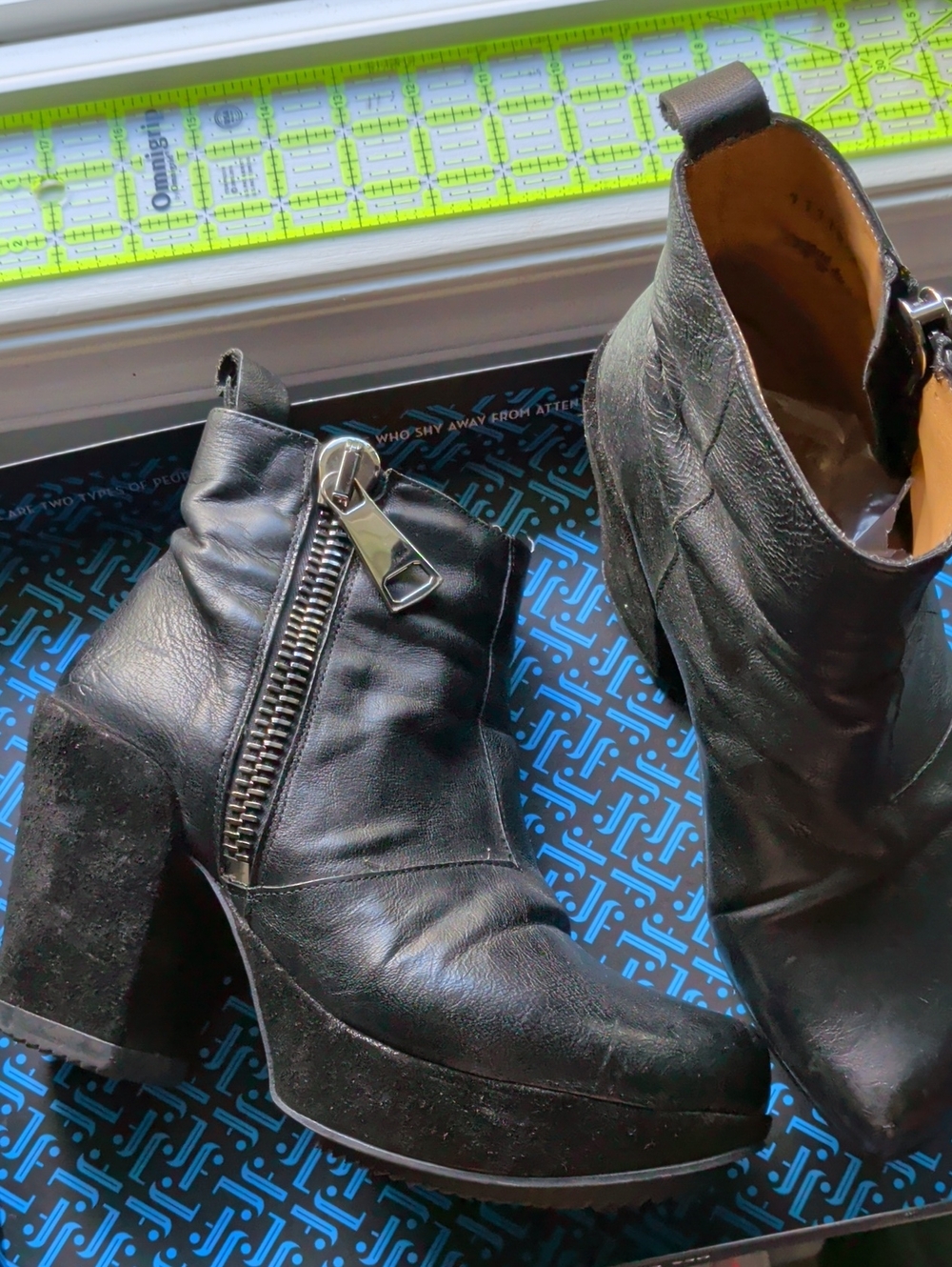 John Fluevog Prepare 2.0 TINDER Black Leather Platform Ankle Boots Side Zipper